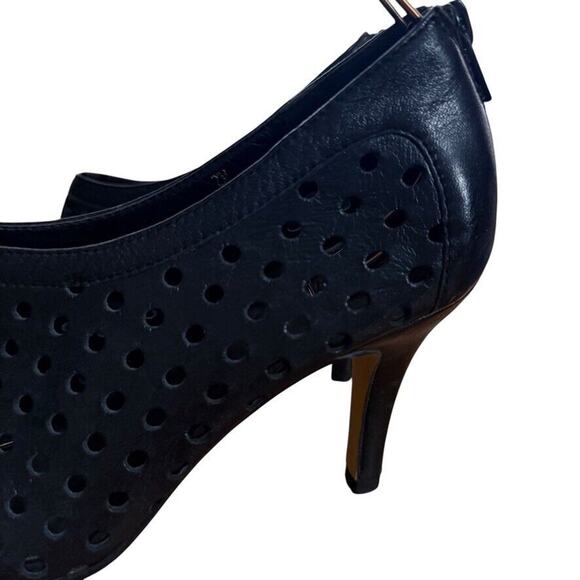 Vaneli Van Eli Womens High Heel Peep Toe Ankle Bootie Laser Cut Outs Leather 7 - Picture 9 of 16